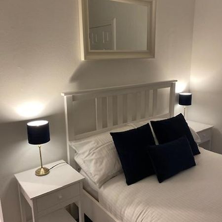 Glenfinnan - Two Bedroom Apartment Dunfermline Buitenkant foto