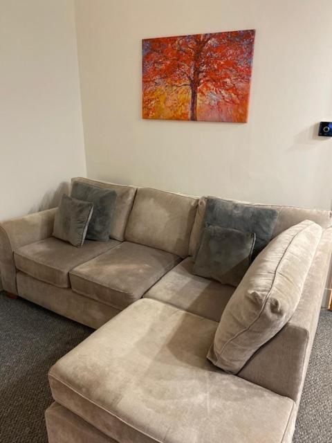Glenfinnan - Two Bedroom Apartment Dunfermline Buitenkant foto
