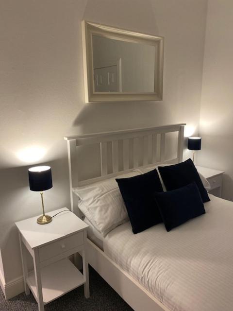 Glenfinnan - Two Bedroom Apartment Dunfermline Buitenkant foto
