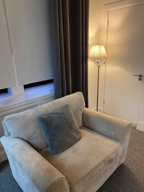 Glenfinnan - Two Bedroom Apartment Dunfermline Buitenkant foto